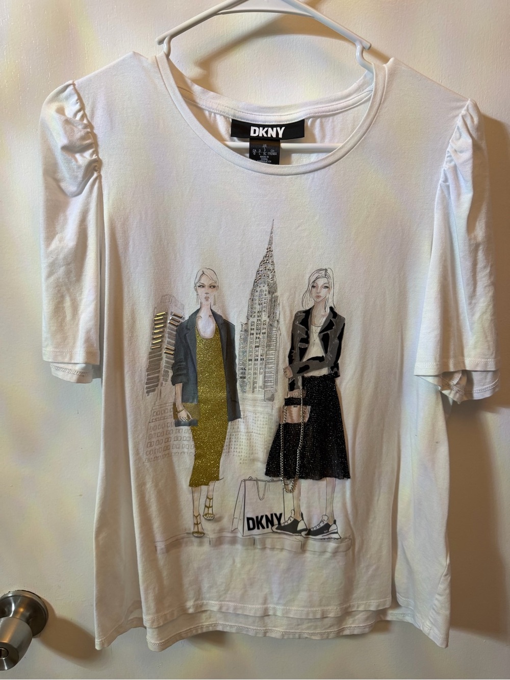 DKNY White Short-Sleeve Tee with Gold & Black Fashion Illustration